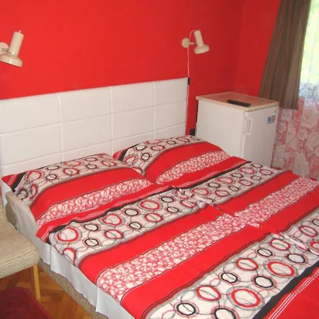 Gyongyvirag Vendeghaz