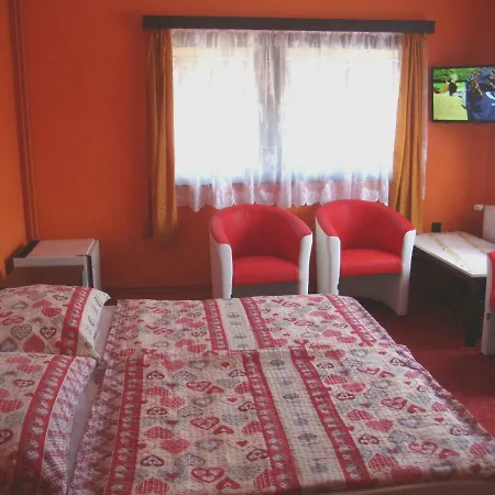 Gyongyvirag Vendeghaz *