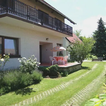 Gyongyvirag Vendeghaz * Balatonboglár