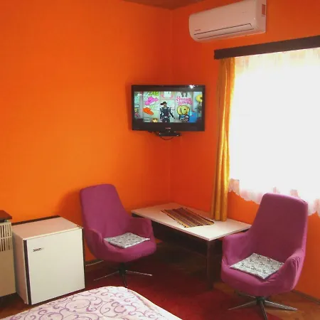 Gyongyvirag Vendeghaz Lägenhet *